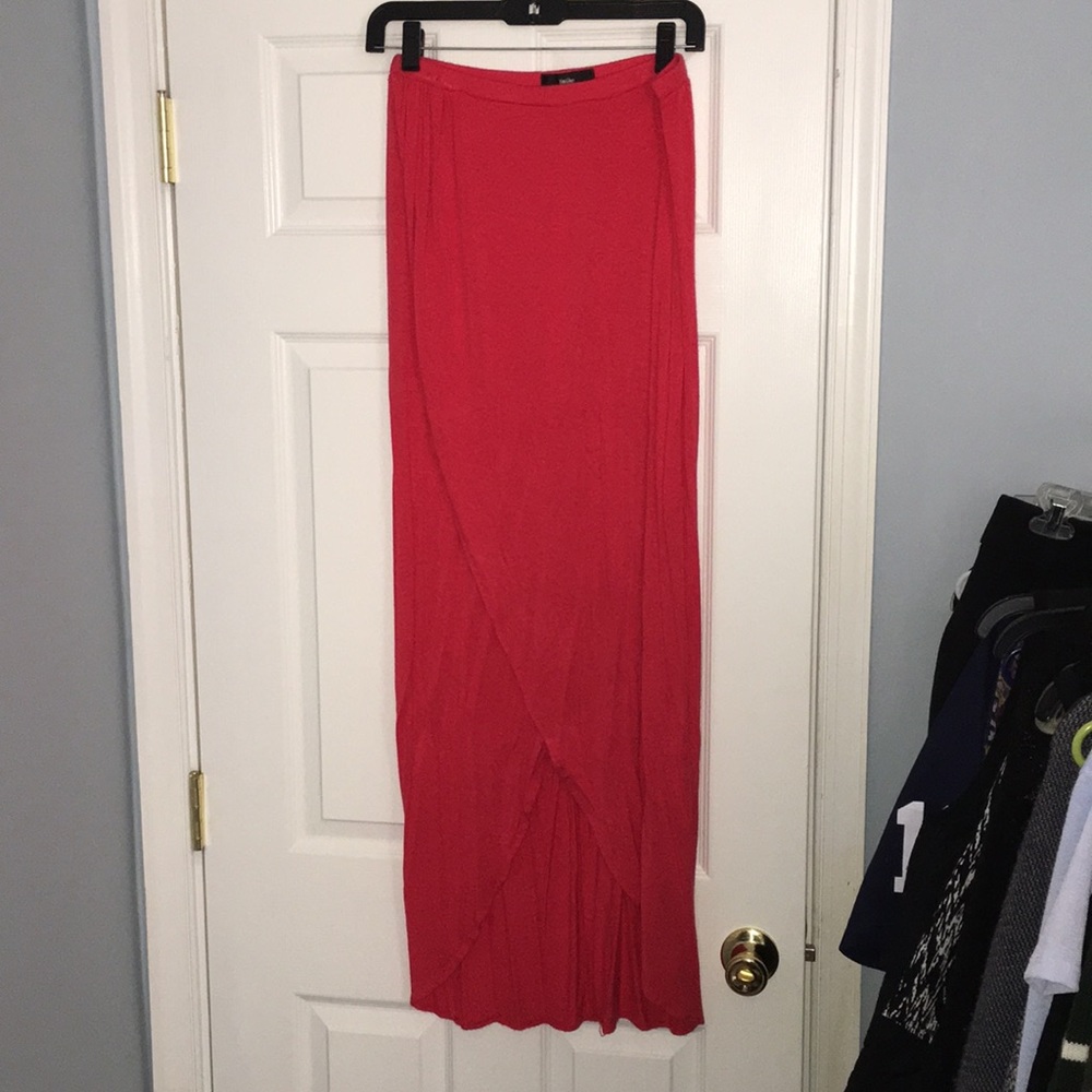 Pink maxi skirt with slit